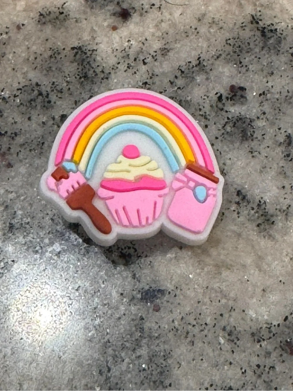 CROCS Fun Rainbow Cupcake Jibbitz Charm Set - Pink, Black, Blue, Purple, Yellow